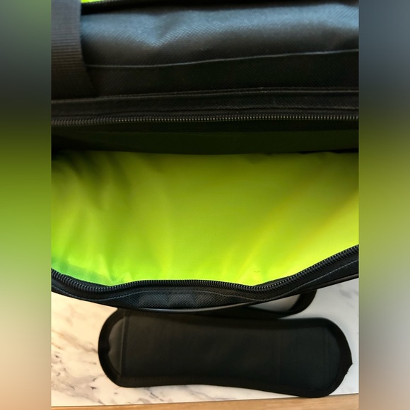 NWT SNKR Bag - Picture 7 of 8